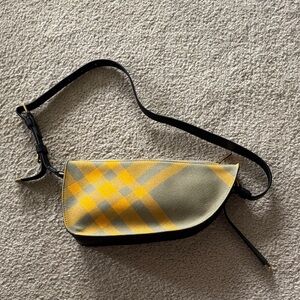 Burberry shoulder bag half moon with Yellow and Gray Accents